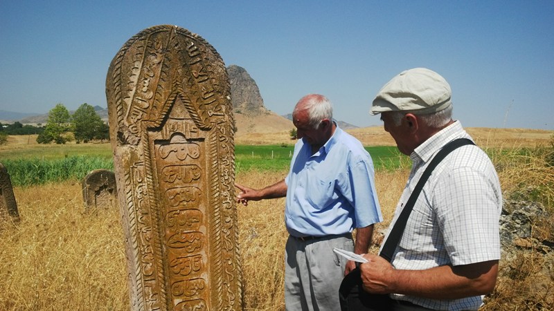 Tarixçi-etnoqraf, tərcüməçi, “Ayna” və “Zerkalo” qəzetlərinin əməkdaşı İsmayıl Umudlu qoruq ərazisində olmuş, 2003-2004-cü illərdə qoruqda olarkən yazdığı və əldə etdiyi materialları qoruğa təqdim etmişdir.