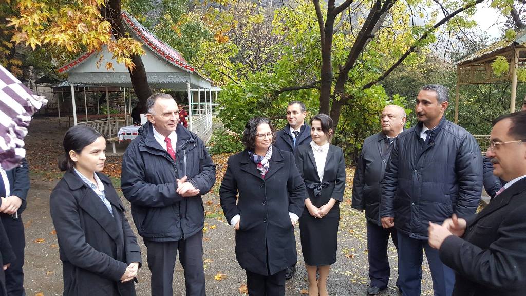 9 noyabr “Bayraq günü” münasibətilə Avey qoruğunun “Damcılı” filialında tədbir keçirildı.