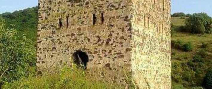 Yolumuzu gözləyən abidəmiz! Yolumuzu gözləyən abidəmiz!