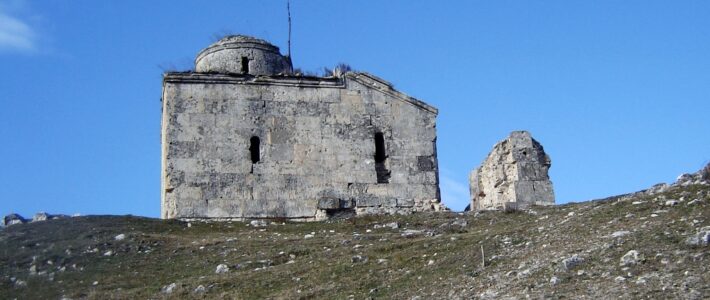 01.07.2021-ci il tarixində “Avey” Dövlət Tarix-Mədəniyyət qoruğunun elmi işçisi Qocayeva Xeyransanın Ədalət qəzetində “ALBAN MƏBƏDİ” adlı elmi məqaləsi çap edilmişdir