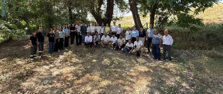 “Avey” Dövlət Tarix-Mədəniyyət qoruğunun əməkdaşları AMEA-nın Arxeologiya və Antropologiya İnstitutu tərəfindən Tovuz rayonunda yerləşən Göytəpə yaşayış abidəsində həyata keçirilən arxeoloji qazıntıları izləmək məqsədilə Neolit dövrünə aid bu qədim məskəndə olublar “Avey” Dövlət Tarix-Mədəniyyət qoruğunun əməkdaşları AMEA-nın Arxeologiya və Antropologiya İnstitutu tərəfindən Tovuz rayonunda yerləşən Göytəpə yaşayış abidəsində həyata keçirilən arxeoloji qazıntıları izləmək məqsədilə Neolit dövrünə aid bu qədim məskəndə olublar
