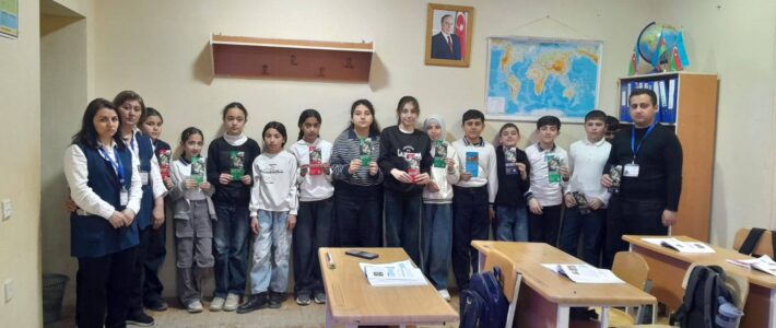 “Avey “Dövlət Tarix-Mədəniyyət qoruğunun əməkdaşları qoruğun yaranmasının 37 illiyi münasibətilə Qazax rayonu Əli Əhmədov adına Qarapapaq kənd orta məktəbində şagirdlərlə görüş keçirmişlər “Avey “Dövlət Tarix-Mədəniyyət qoruğunun əməkdaşları qoruğun yaranmasının 37 illiyi münasibətilə Qazax rayonu Əli Əhmədov adına Qarapapaq kənd orta məktəbində şagirdlərlə görüş keçirmişlər