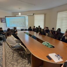 “Avey” Dövlət Tarix-Mədəniyyət qoruğunun əməkdaşları qoruğun fəaliyyətinin 37 illik yubileyi münasibətilə Qazax Dövlət Sosial-İqtisadi Kollecinin tələbələri ilə görüş keçiriblər