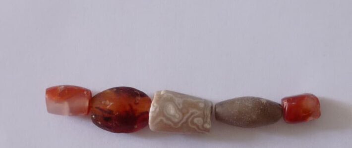 Son tunc-erkən dəmir dövrü-Period – Late Bronze–Early Iron Age/Adı: Əqiq muncuqları-Name: Agate Beads-