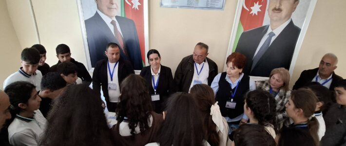 “Memarlıq və Şəhərsalma ili” elan olunması ilə əlaqədar 05.03.2026-cı il tarixində Azərbaycan Respublikası Mədəniyyət Nazirliyi yanında Mədəni İrsin Qorunması, İnkişafı və Bərpası üzrə Dövlət Xidmətinin tabeliyində fəaliyyət göstərən “Avey” Dövlət Tarix-Mədəniyyət Qoruğunun əməkdaşları tərəfindən Qazax rayonunun Alpout kənd orta məktəbində şagirdlərlə görüş keçirilmişdir